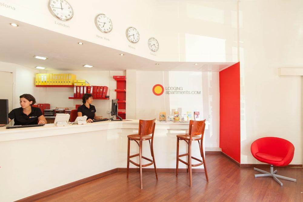 Lodging Apartments City Center-Eixample Барселона Екстериор снимка