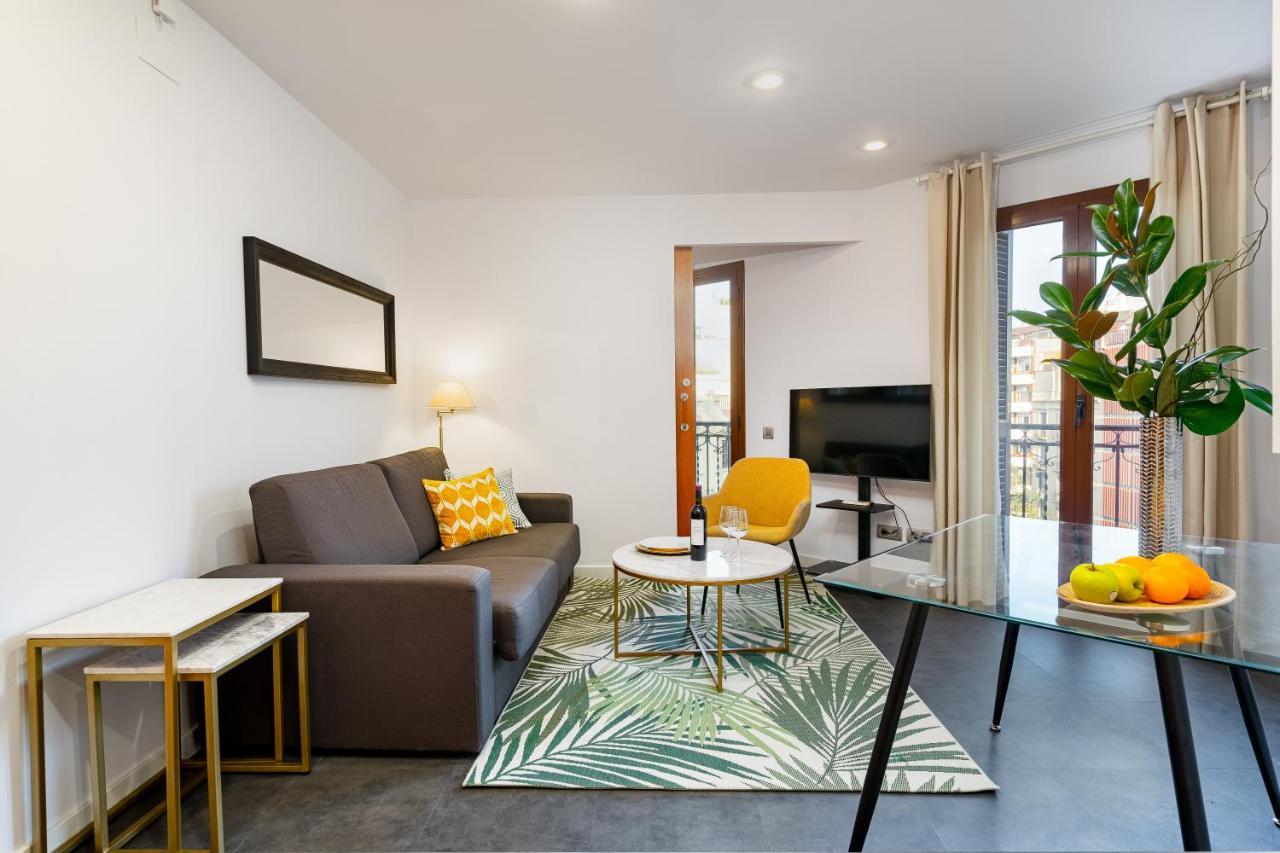 Lodging Apartments City Center-Eixample Барселона Екстериор снимка