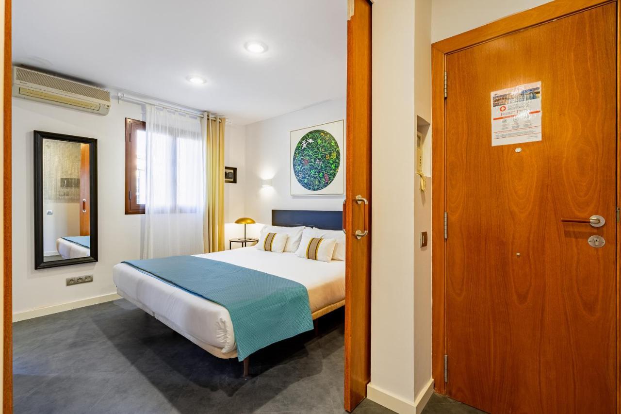 Lodging Apartments City Center-Eixample Барселона Екстериор снимка