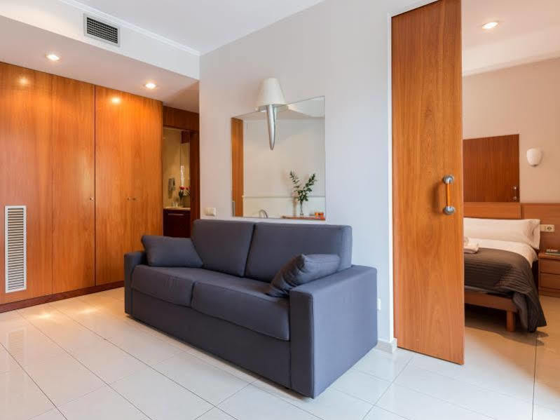 Lodging Apartments City Center-Eixample Барселона Екстериор снимка