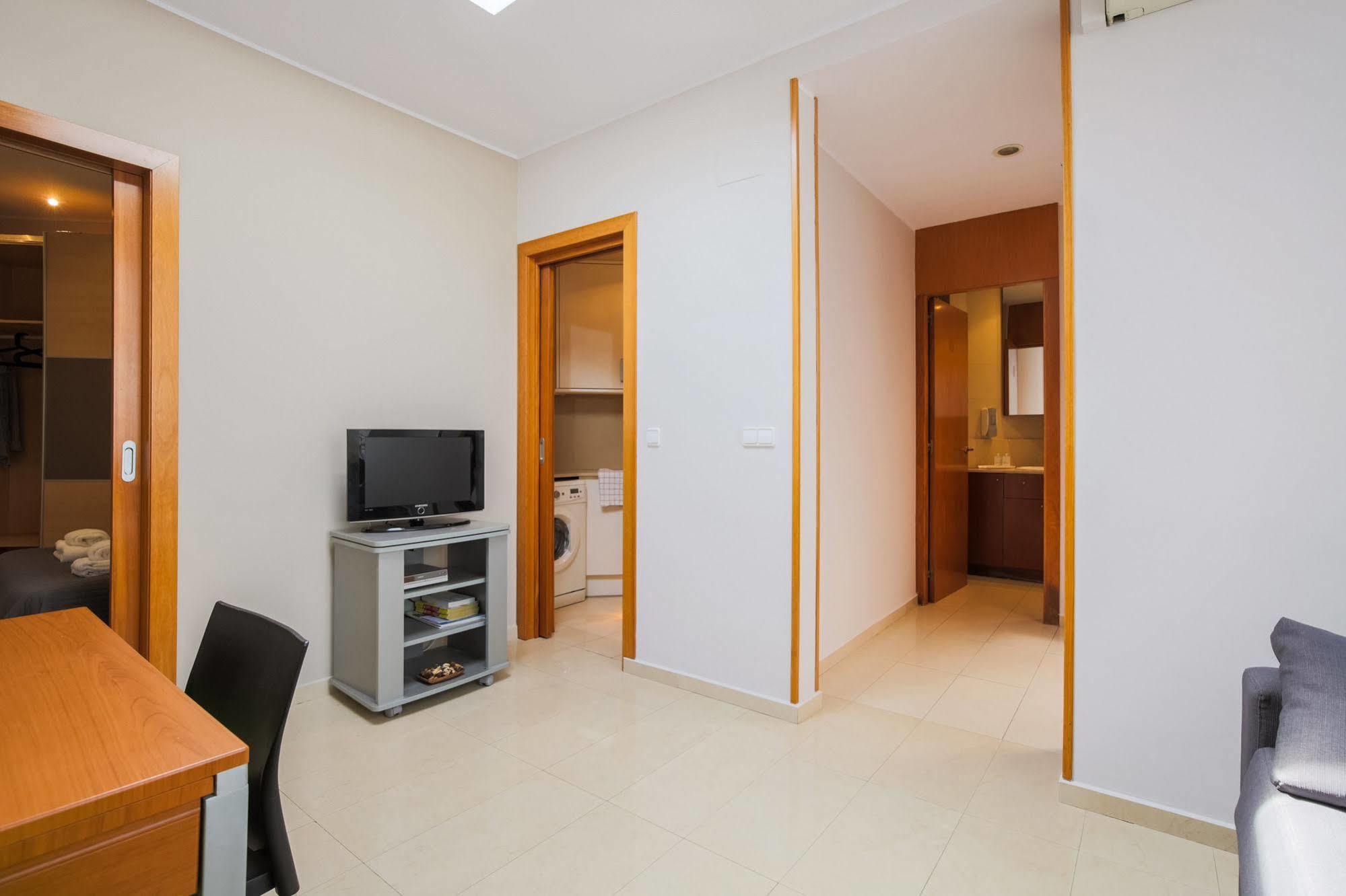 Lodging Apartments City Center-Eixample Барселона Екстериор снимка