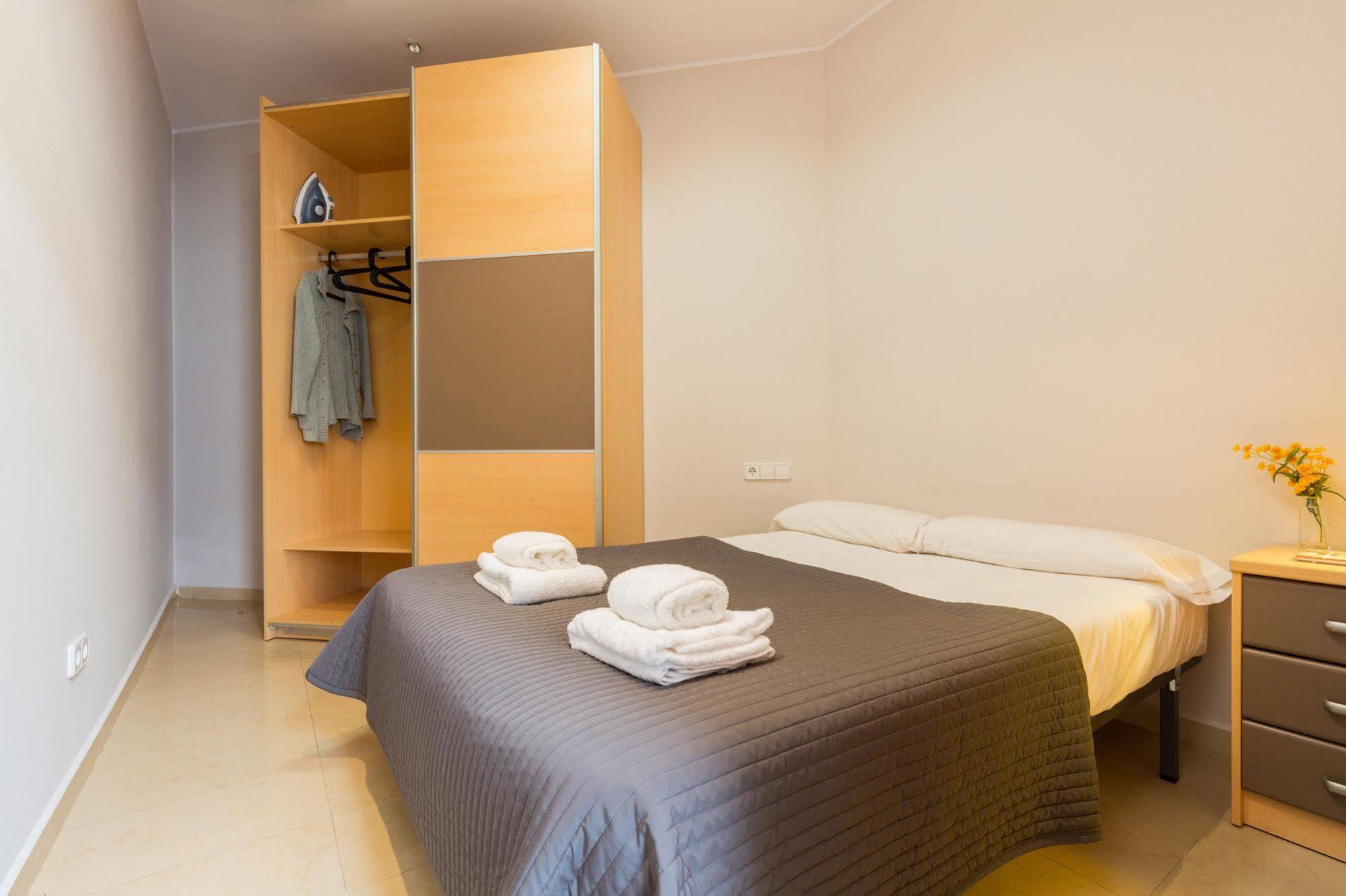 Lodging Apartments City Center-Eixample Барселона Екстериор снимка
